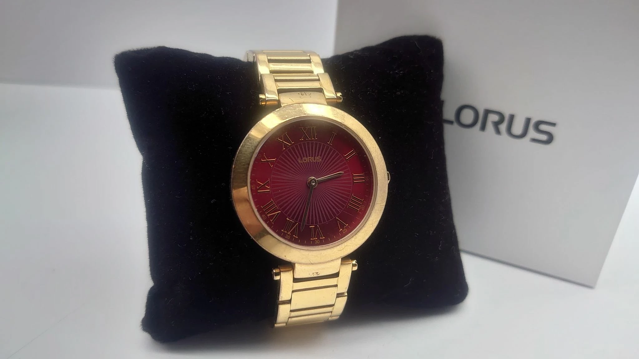 sliczny-zegarek-damski-lorus-y120-x057-ksztalt-koperty-129223-2