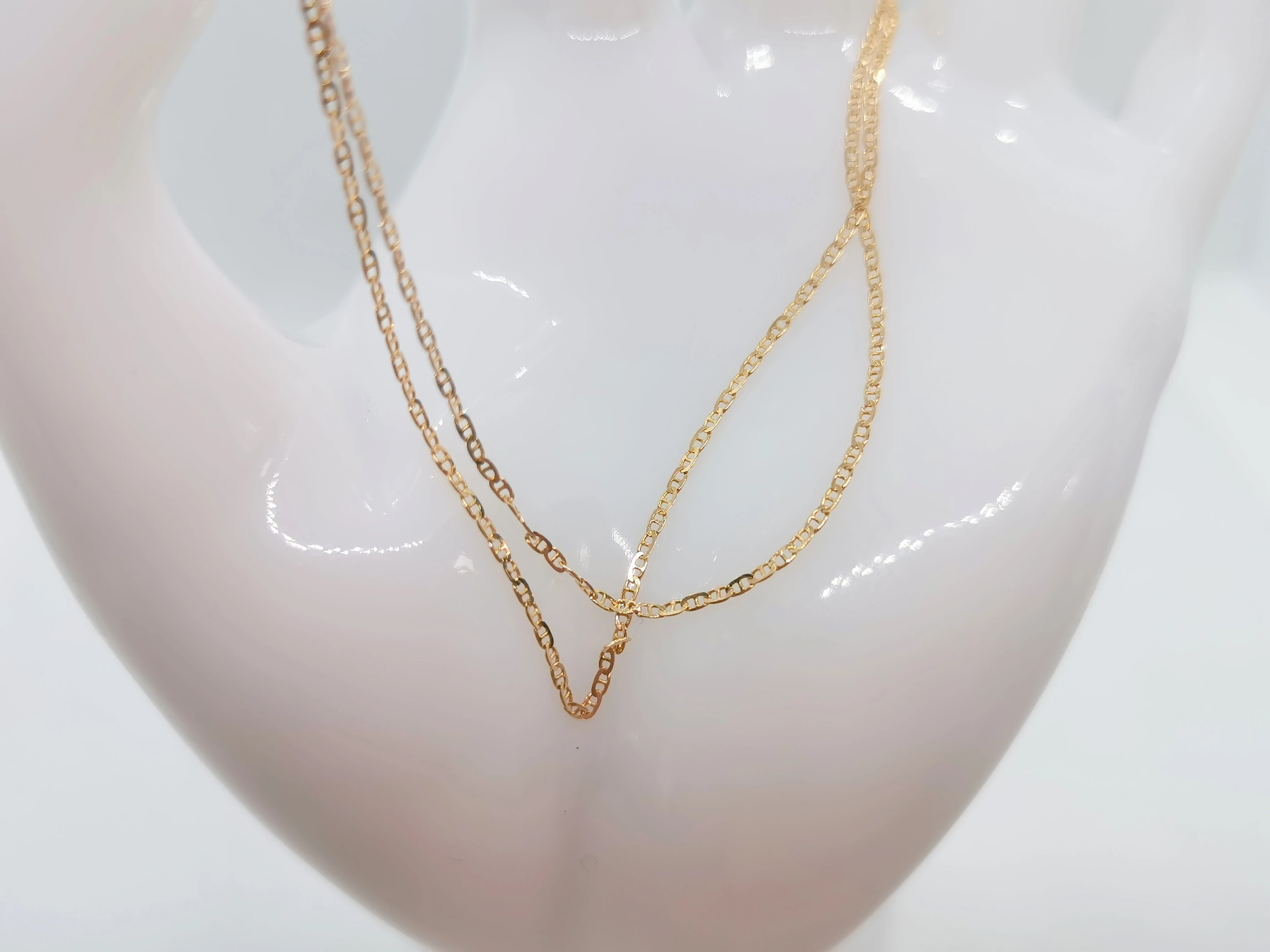 delikatny-zloty-lancuszek-at-idealny-gen-augusta-emila-fieldorfa-nila-2c-ostroleka