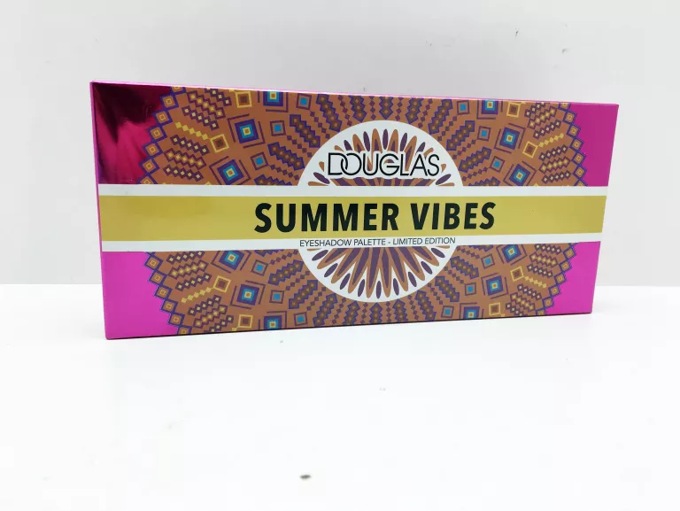summer-vibes-paleta-cieni-do-powiek-douglas-glogowska-6-wroclaw-gracja