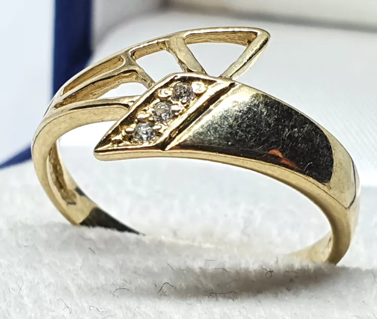 zloty-pierscionek-187g-r13-585-material-15835-2