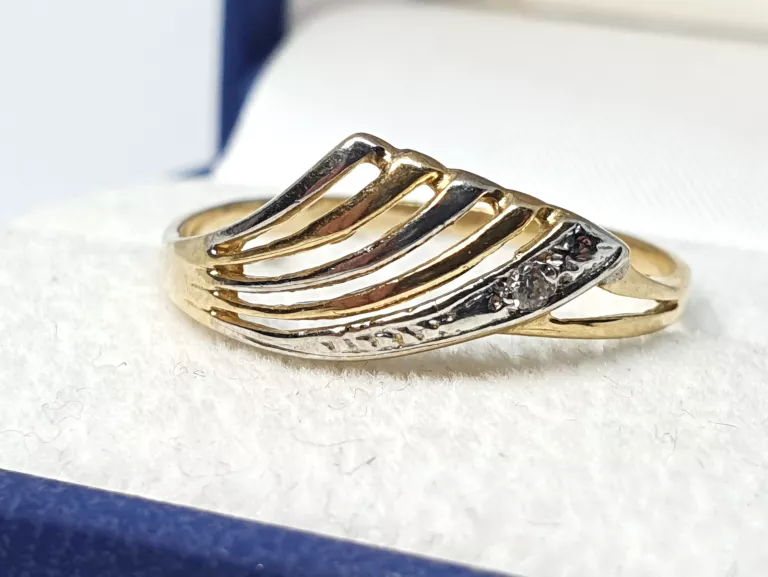 ZŁOTY  PIERŚCIONEK 585 1,31G R15