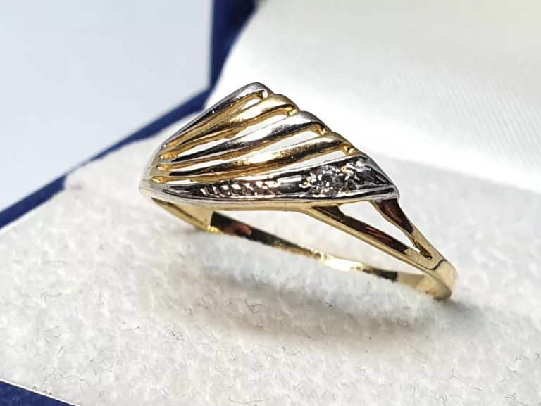 ZŁOTY  PIERŚCIONEK 585 1,31G R15