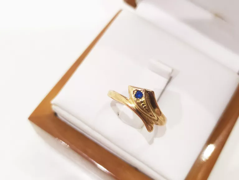 zloty-pierscionek-z-niebieskim-oczkiem-585-kamien-17088-4194304