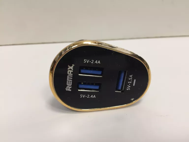 ŁADOWARKA SAMOCHODOWA REMAX 2X2.4 A 1X 1,5 A