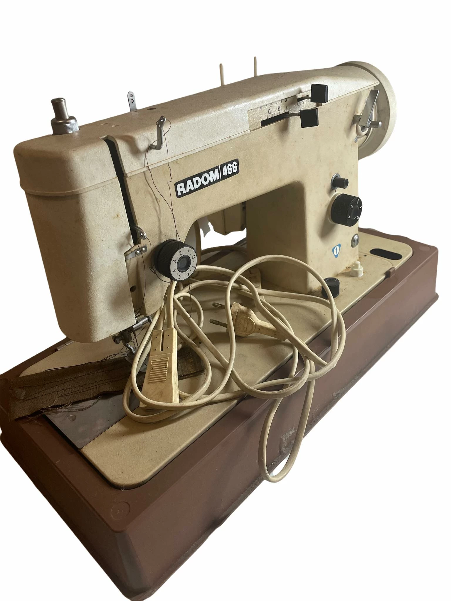 maszyna-do-szycia-tur-2-lucznik-antyk-pl-wolnosci-801-sroda-sl