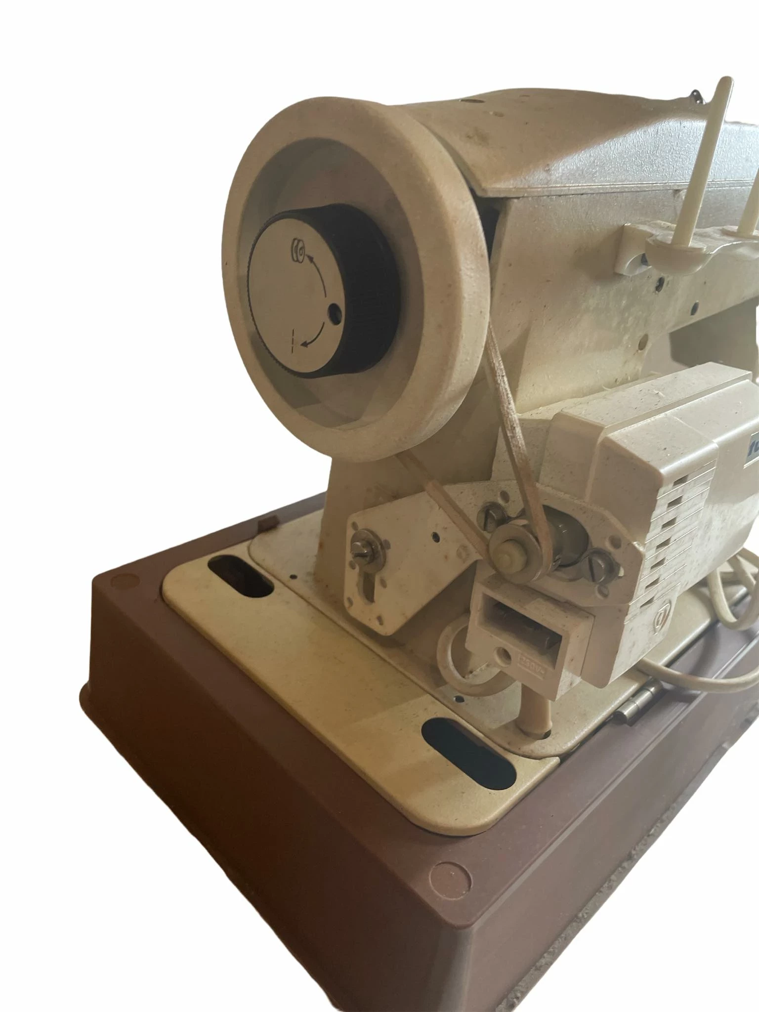 maszyna-do-szycia-tur-2-lucznik-antyk-kod-producenta-tur-2