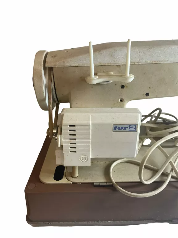 maszyna-do-szycia-tur-2-lucznik-antyk-model-tur-2