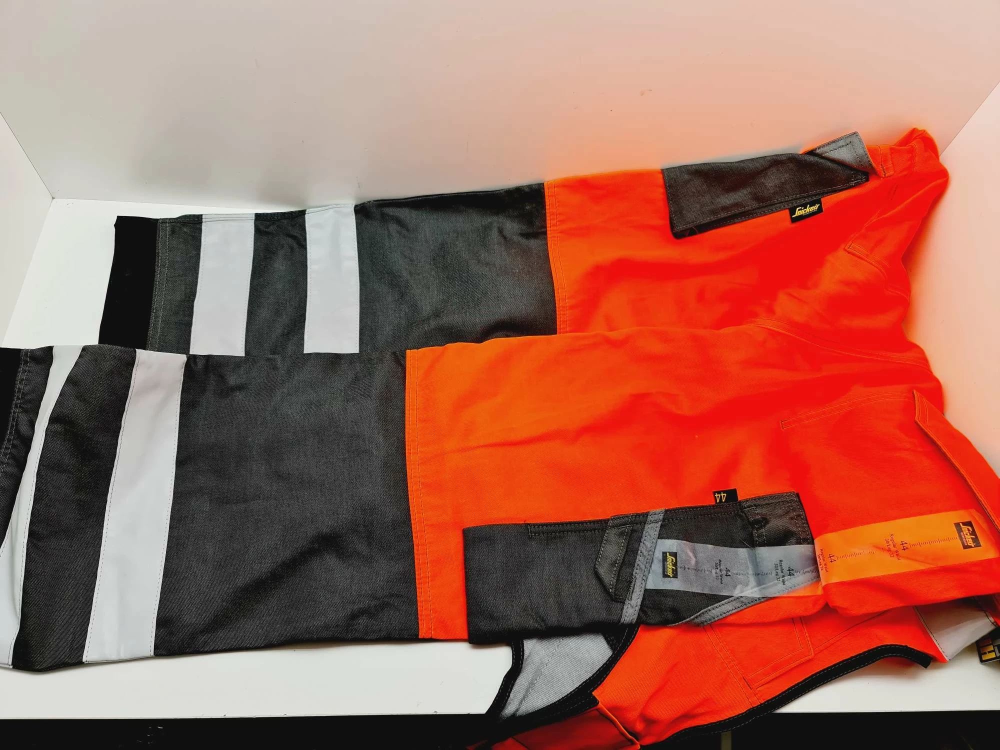 spodnie-robocze-snickers-rozmiar-44-ogrodniczki-stan-powystawowy