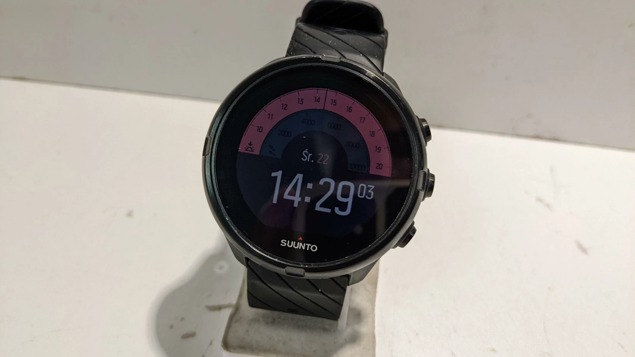 zegarek-suunto-9-all-black-funkcje-krokomierz