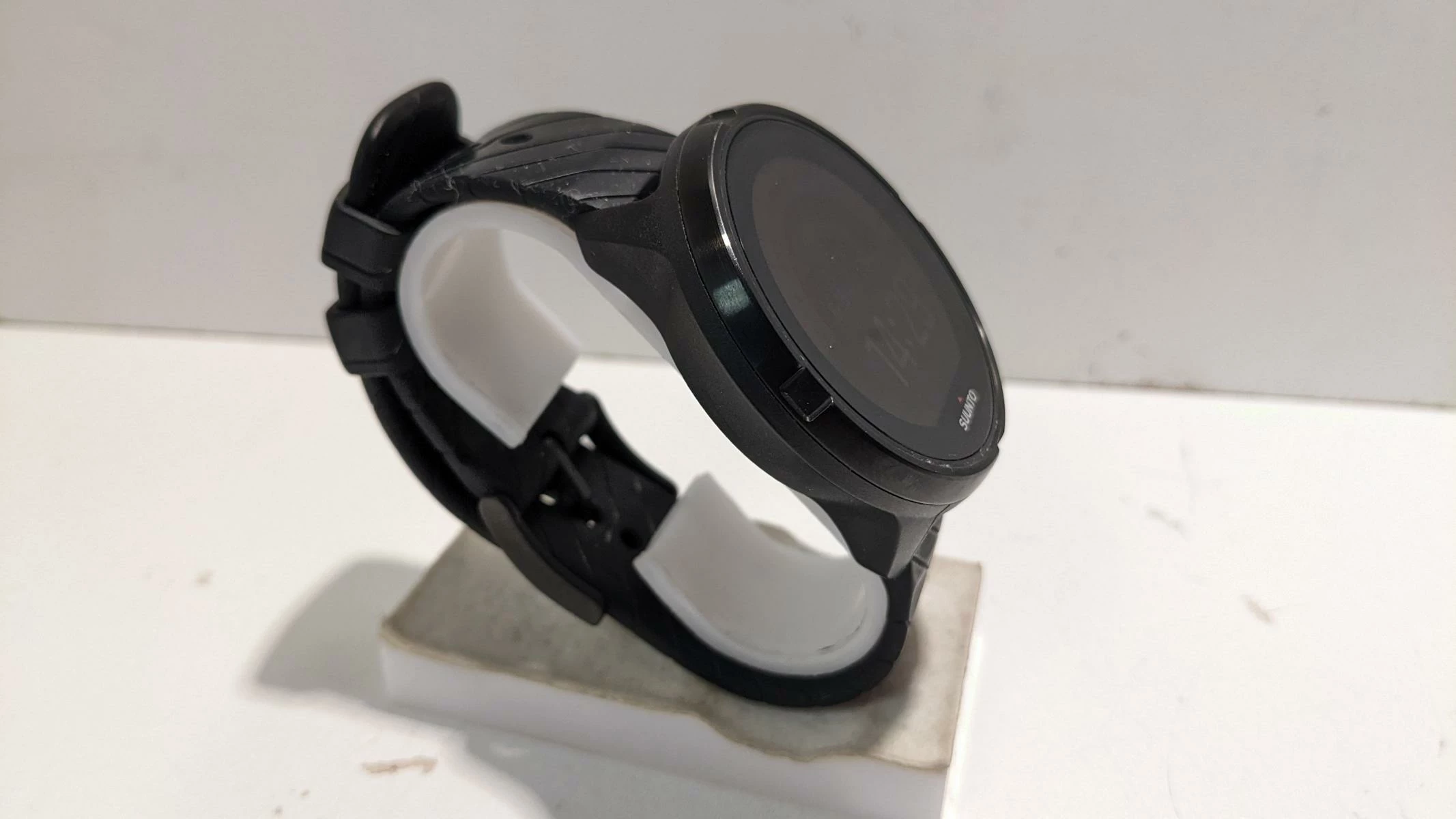 zegarek-suunto-9-all-black-kolor-dominujacy-czarny