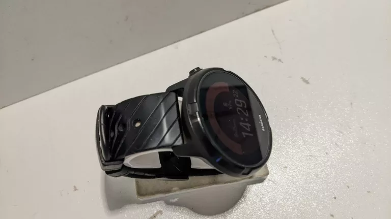 zegarek-suunto-9-all-black-material-paska-guma