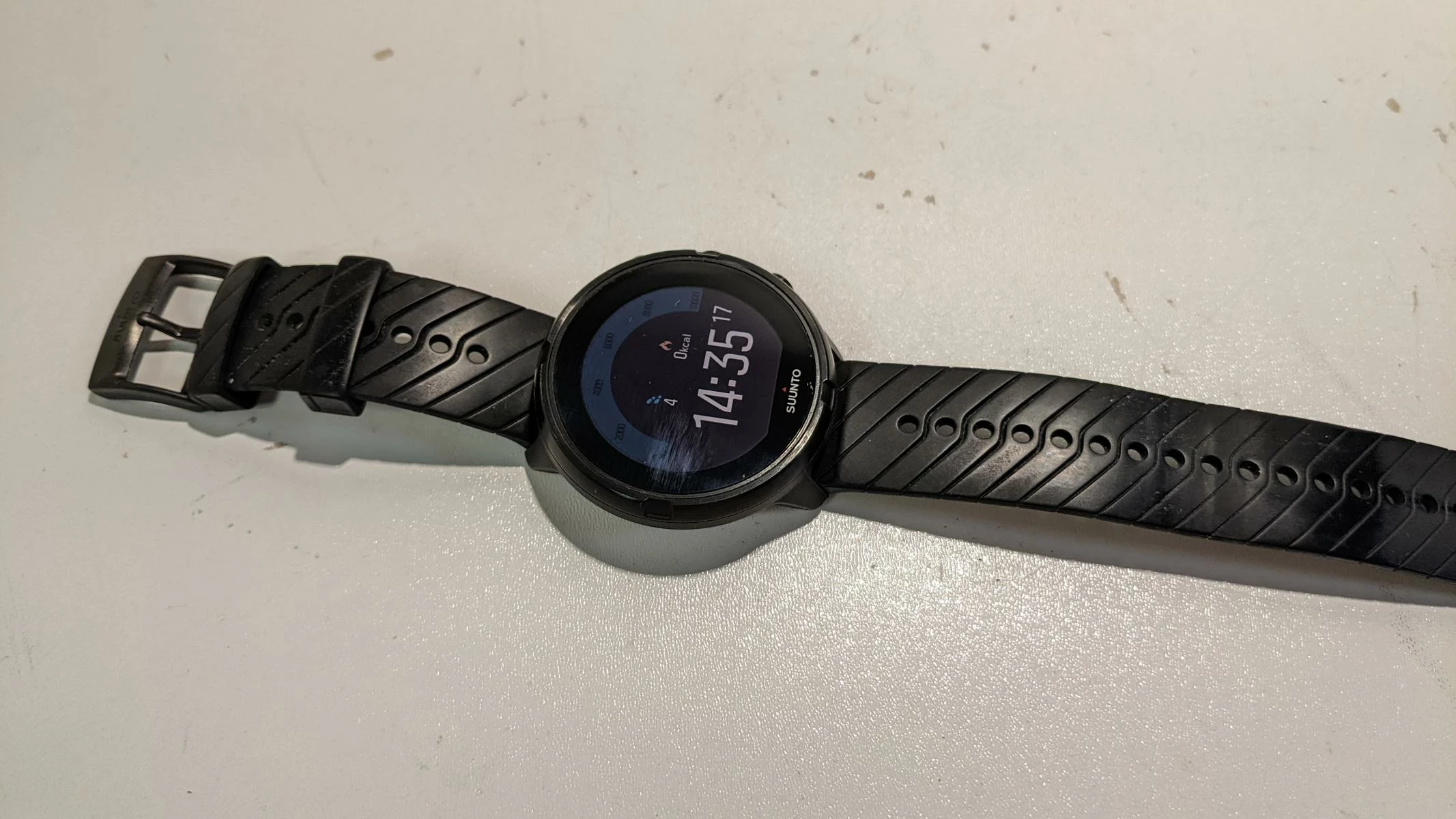 zegarek-suunto-9-all-black-obwod-nadgarstka-10