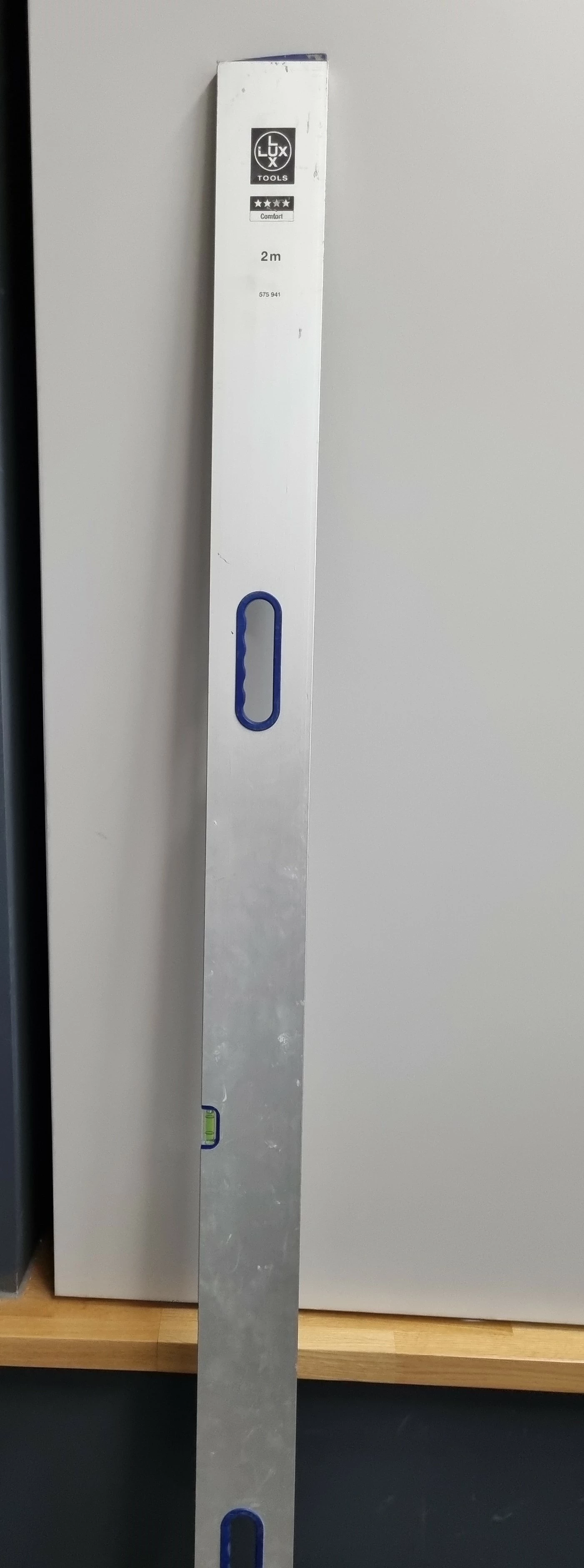 poziomica-2m-lux-tool-comfort-osiedle-teatralne-3u15-krakow