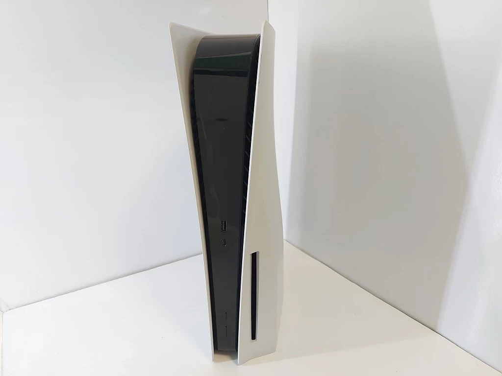 konsola-sony-ps5-cfi-1116a-825gb-2-pady-stan-uzywany