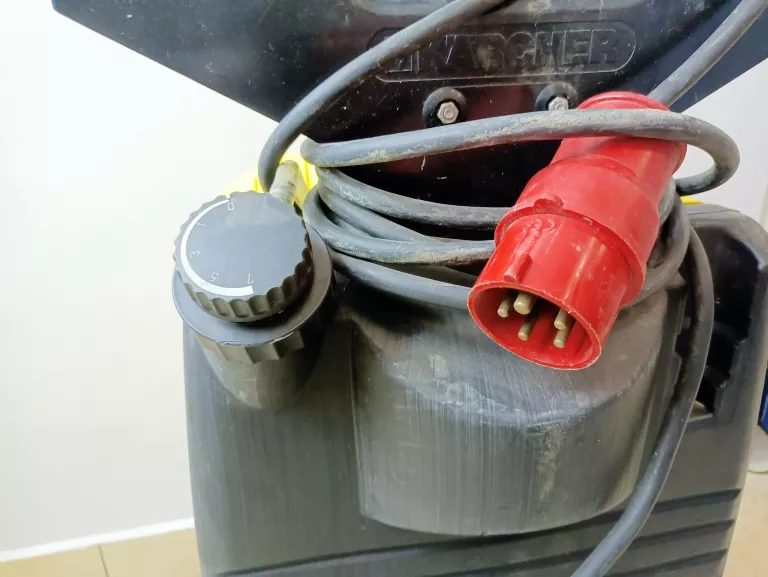 okazja-myjka-karcher-hd-1090-rodzaj-pompy-mosiezna