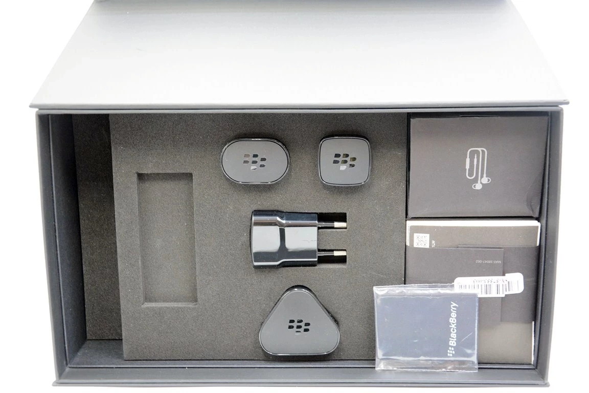 telefon-blackberry-p9982-porsche-design-typ-smartfon