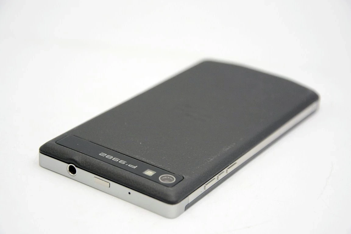 telefon-blackberry-p9982-porsche-design-wbudowana-pamiec-64-gb