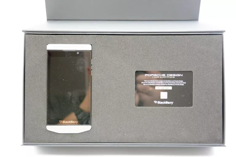 telefon-blackberry-p9982-porsche-design-kod-producenta-porsche-design-p9982
