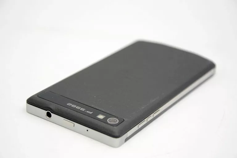 telefon-blackberry-p9982-porsche-design-wbudowana-pamiec-64-gb