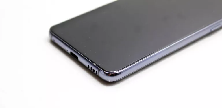 telefon-samsung-s21-system-operacyjny-android