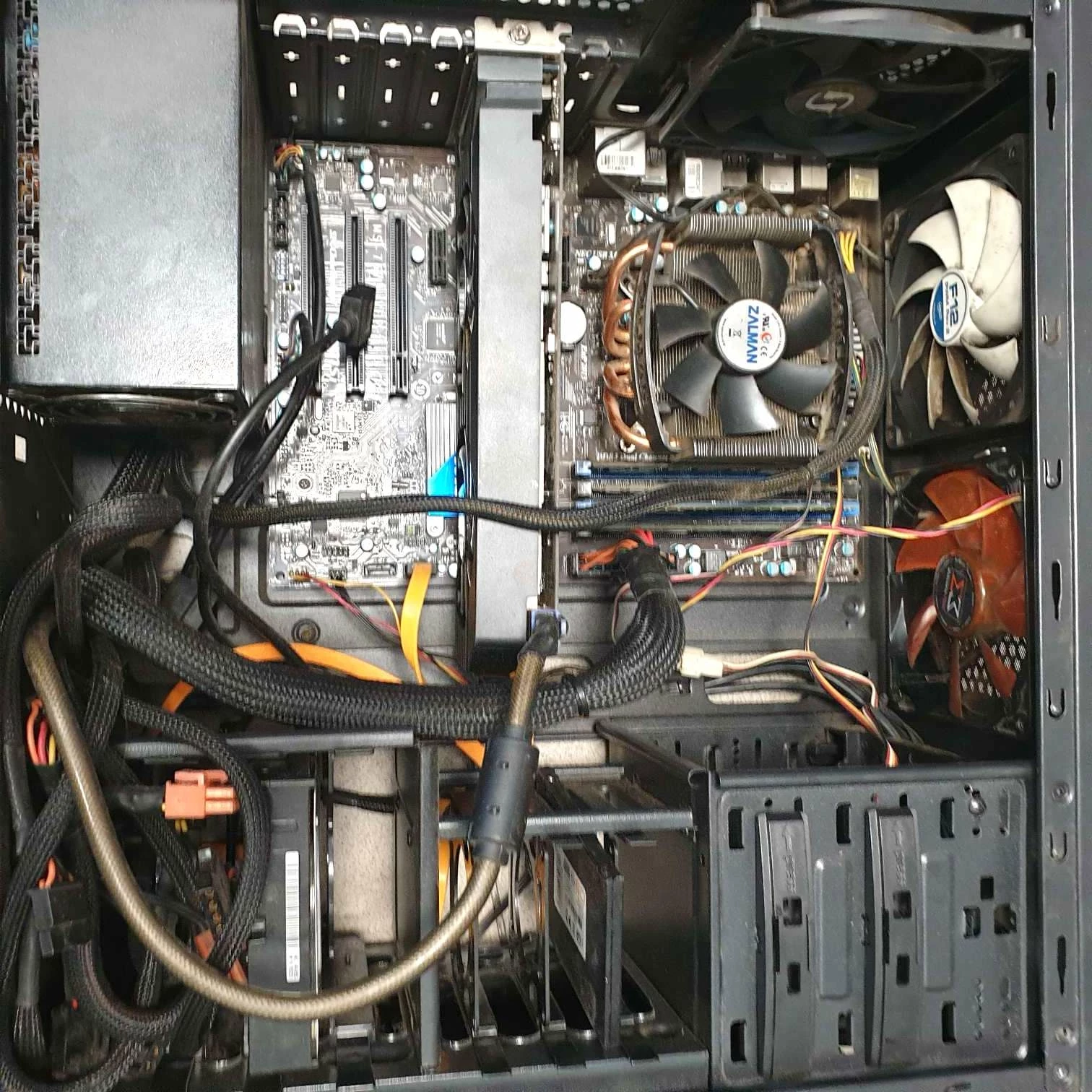 pc-rtx1060-i5-2500-12-ram-120-ssd-500-gb-hdd-seria-procesora-intel-core-i5