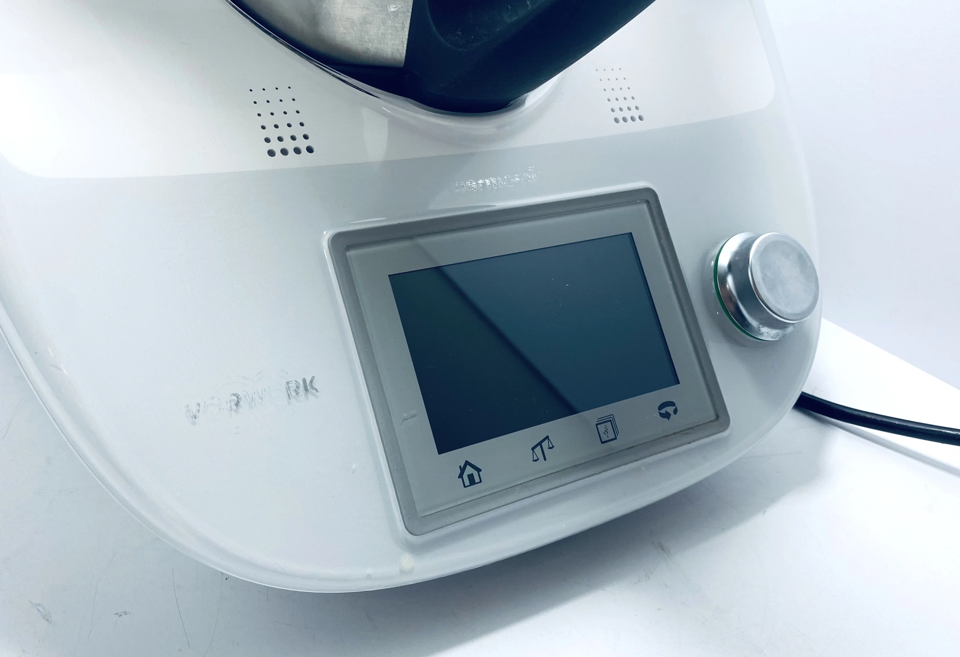 vorwerk-thermomix-tm5-1-kolor-dominujacy-bialy