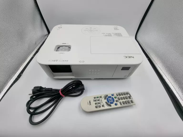 PROJEKTOR NEC NP-M403H POLECAM!