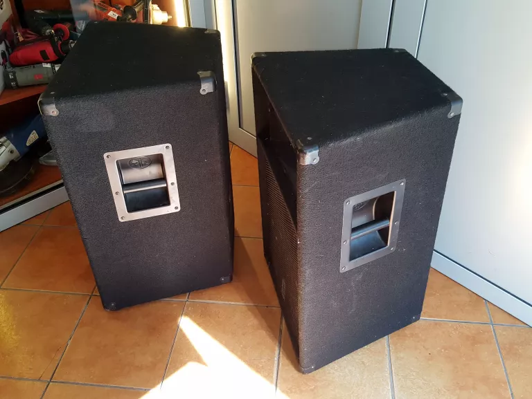 kolumny-estradowe-yamaha-model-s115v-2-sztuki-marka-yamaha