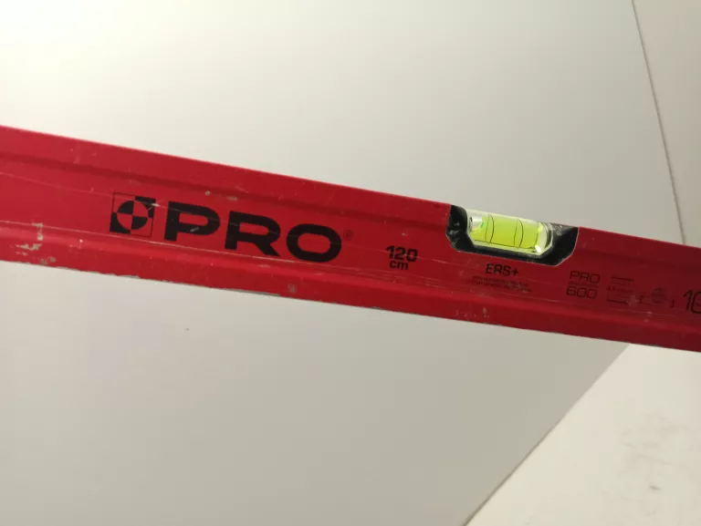 POZIOMICA PRO 120 CM