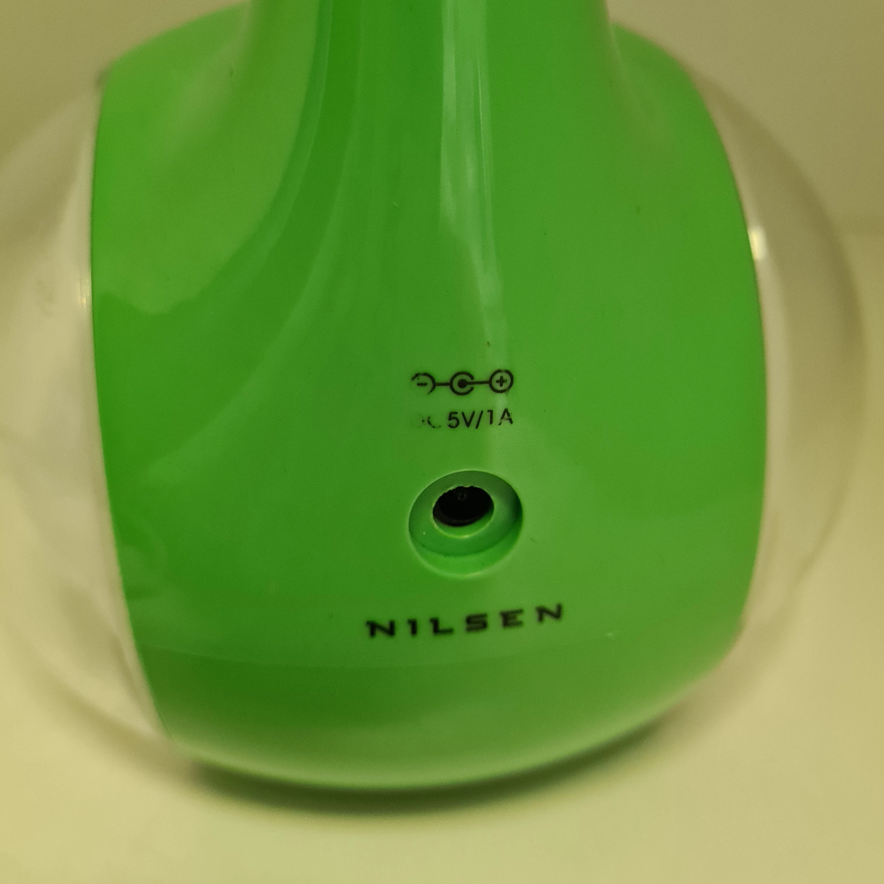 nilsen-lampka-nocna-zasilanie-sieciowe