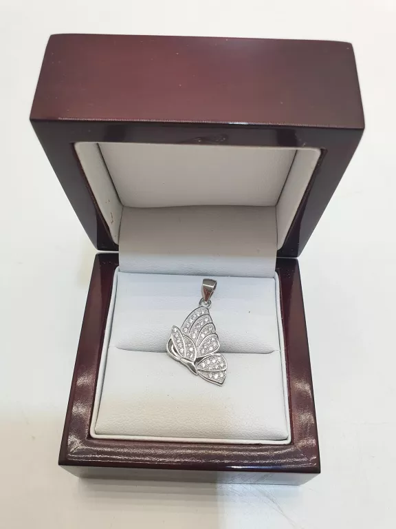 srebrna-niespotykana-zawieszka-25g-925-stan-powystawowy