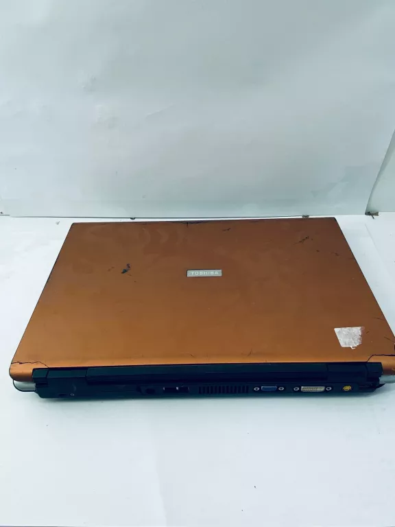 LAPTOP TOSHIBA SATELLITE P100-470