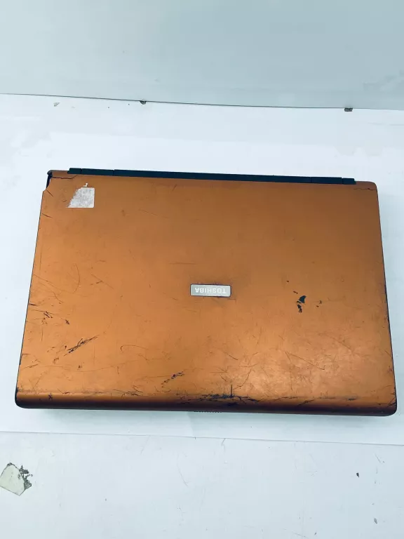 LAPTOP TOSHIBA SATELLITE P100-470