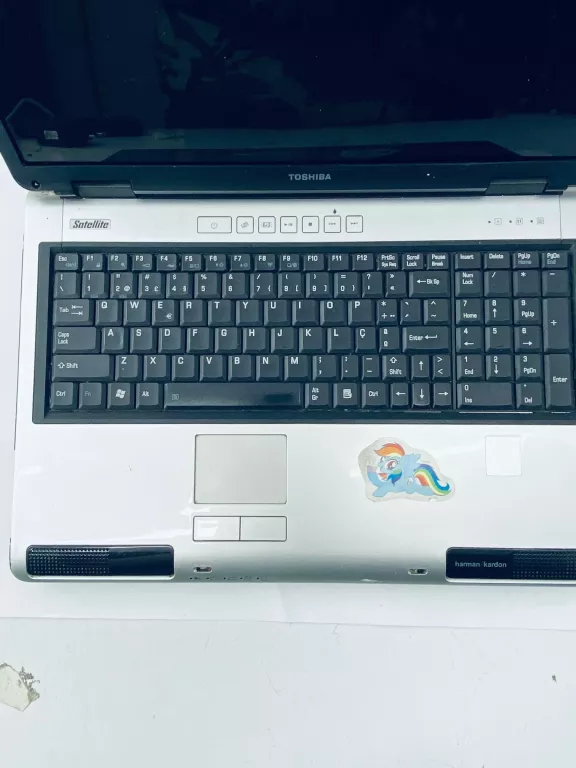 LAPTOP TOSHIBA SATELLITE P100-470