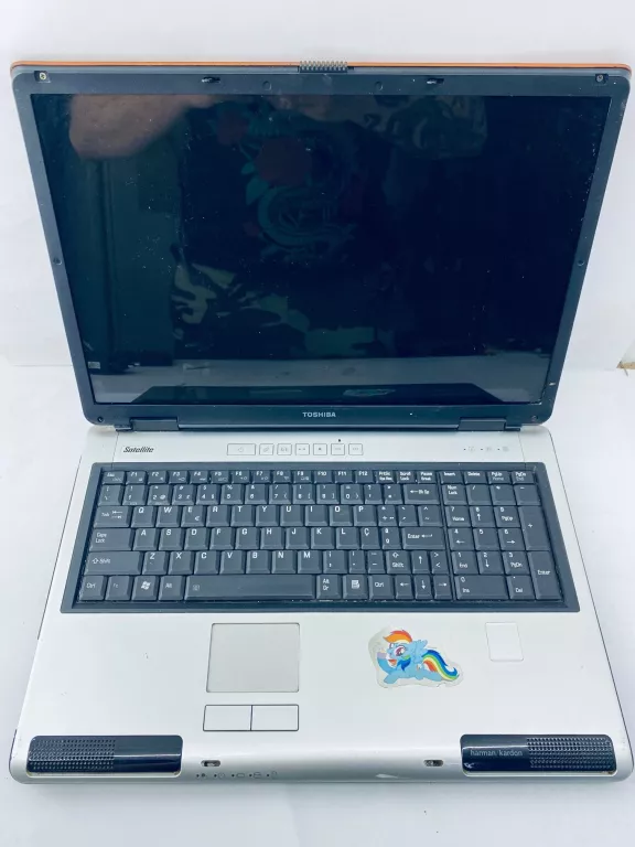 LAPTOP TOSHIBA SATELLITE P100-470