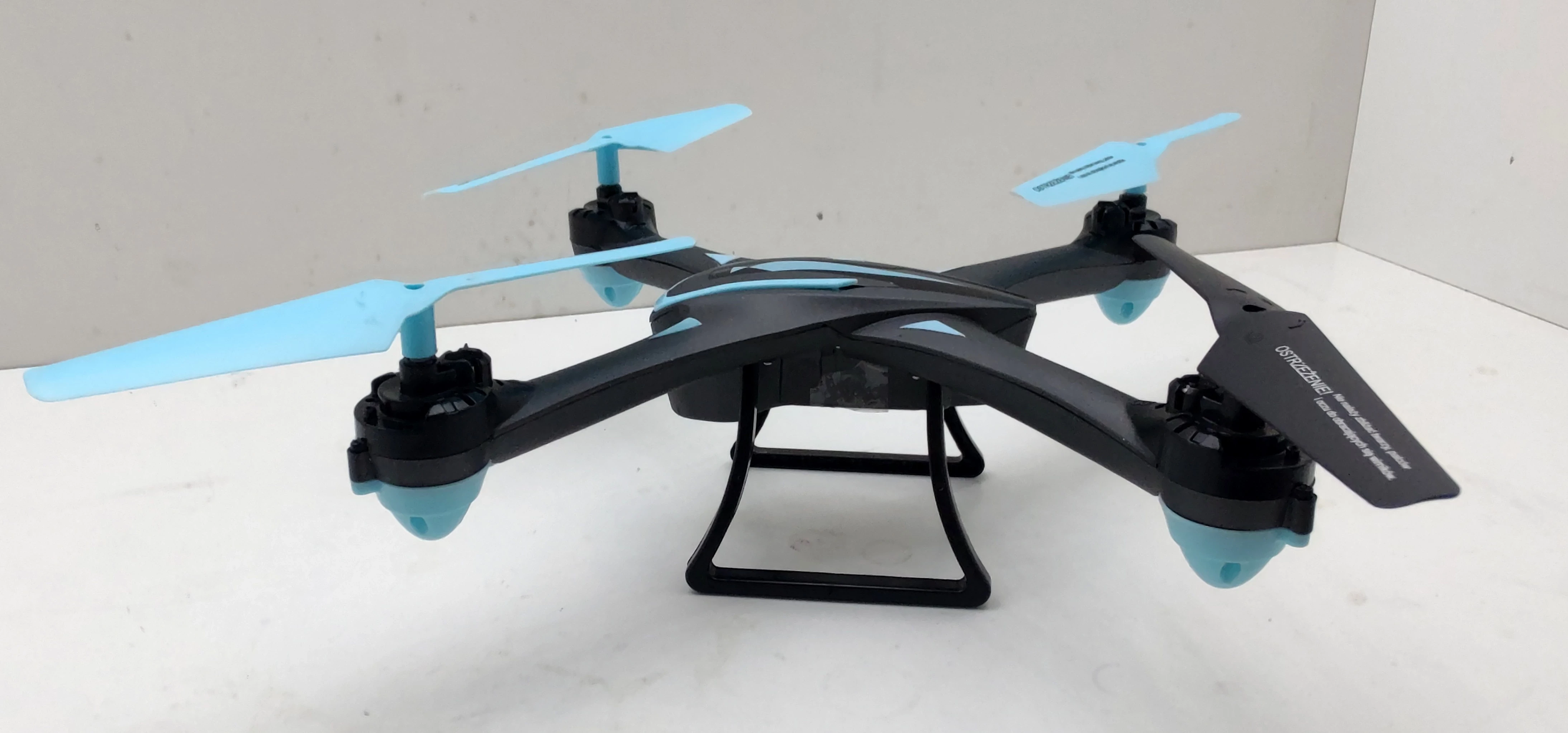 dron-fx-16-komplet-wada-stan-uzywany