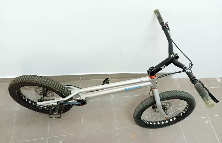 rower-trialowy-echo-trial-srebrny-kolor-srebrny