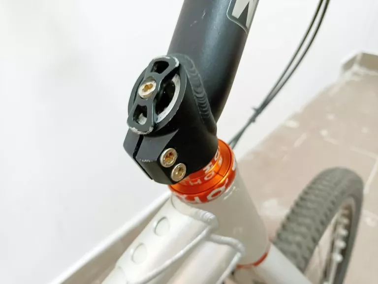 rower-trialowy-echo-trial-srebrny-ean-5904993391983