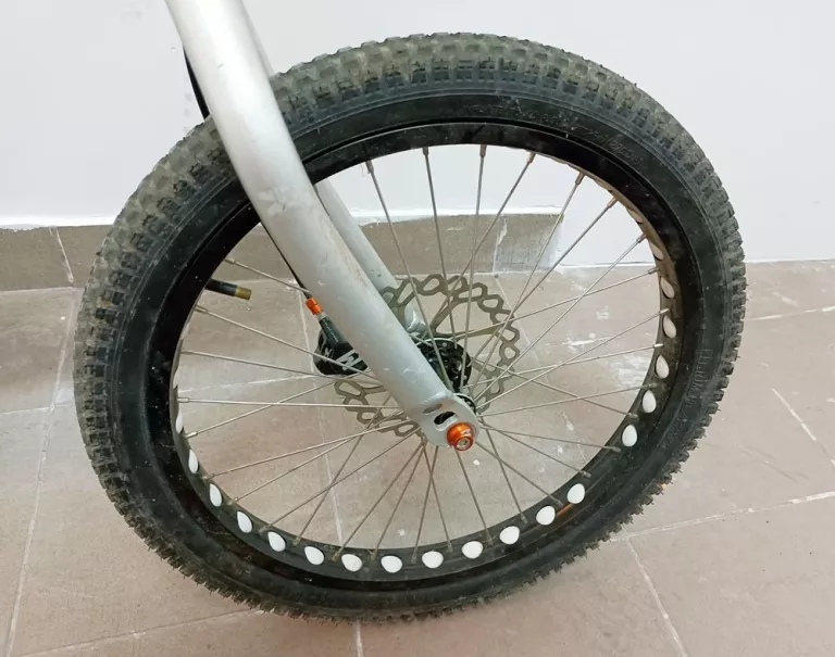 rower-trialowy-echo-trial-srebrny-kod-producenta-0000