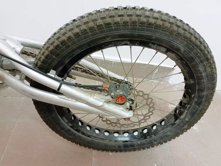 rower-trialowy-echo-trial-srebrny-rozmiar-kola-20