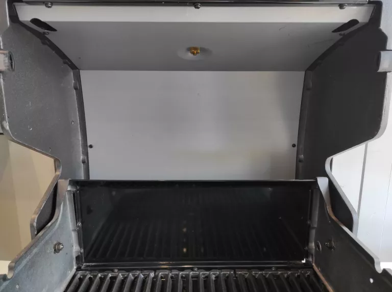 GRILL GAZOWY BROIL KING BARON 320 (3 PALNIKOWY)