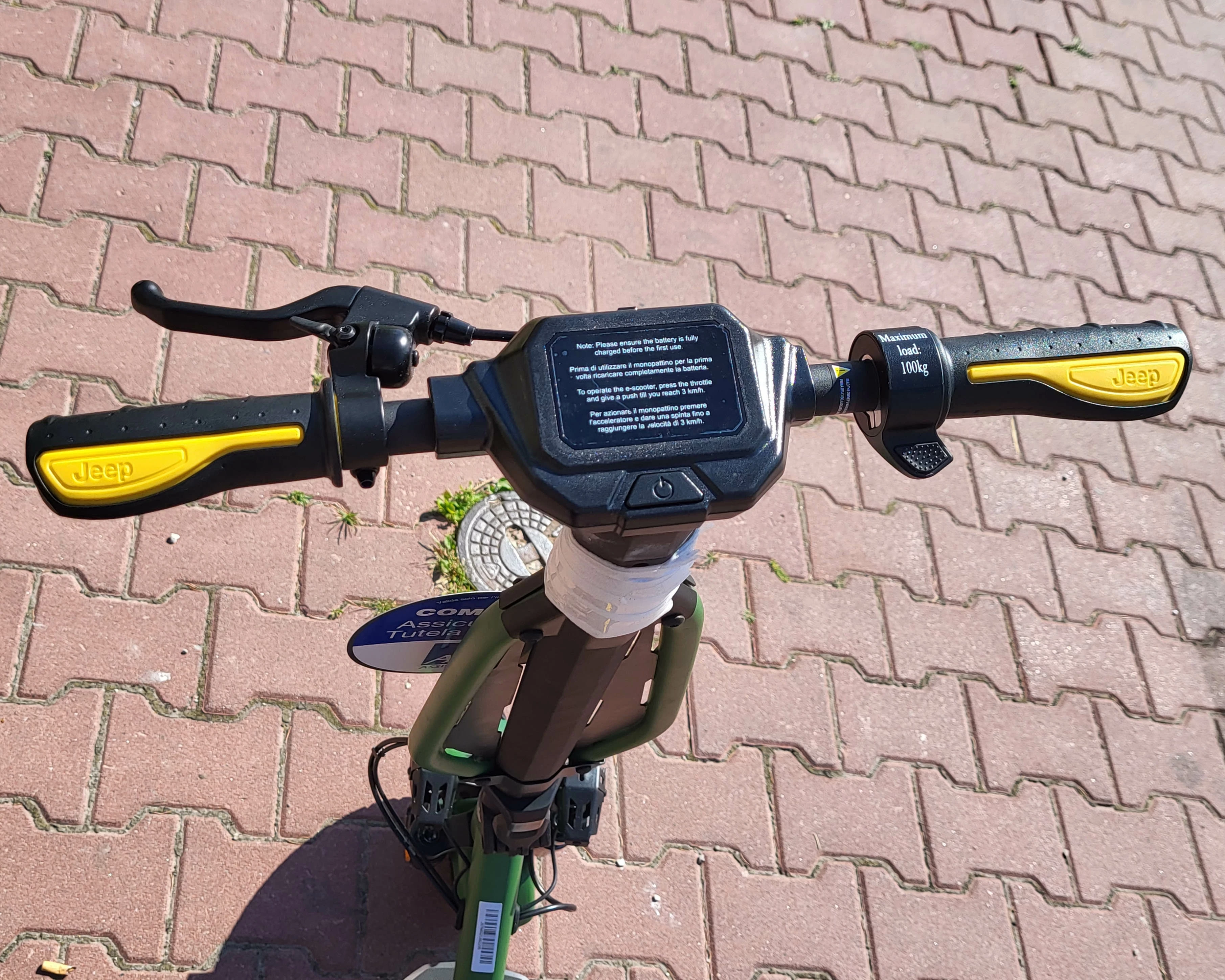 hulajnoga-elektryczna-jeep-2xe-adventure-ds-stan-uzywany