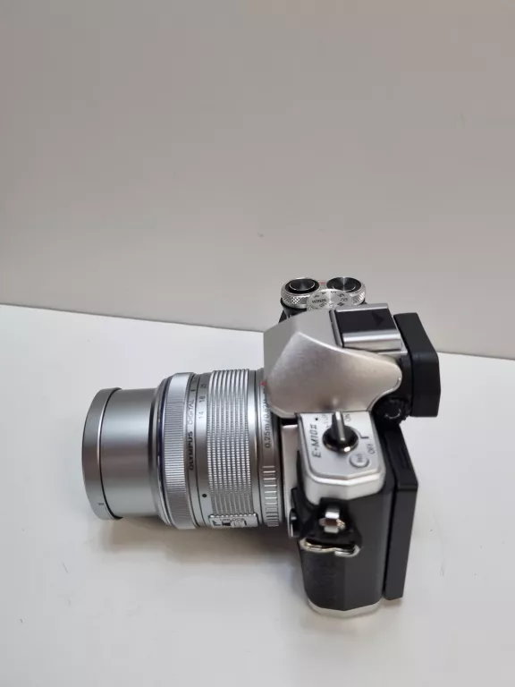 APARAT FOTOGRAFICZNY OLYMPUS OM-D E-M10 MARK II