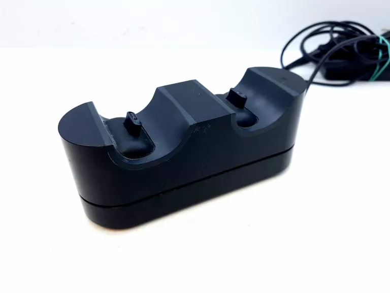 STACJA DOKUJĄCA DO PADÓW PS4 SONY CUH-ZDC1