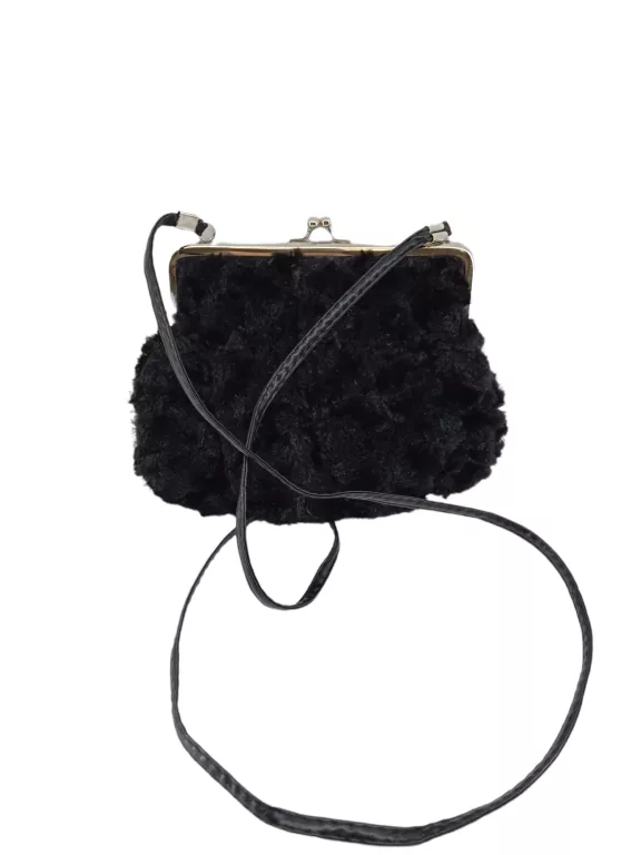 torebka-czarna-futerkowa-mickiewicza-2a13-jaworzyna-slaska