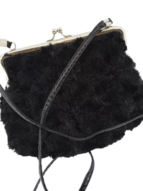 torebka-czarna-futerkowa-ean-gtin-5903051090257