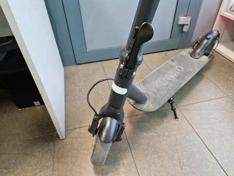 HULAJNOGA ELEKTRYCZNA E-SCOOTER ENVIVO 1652