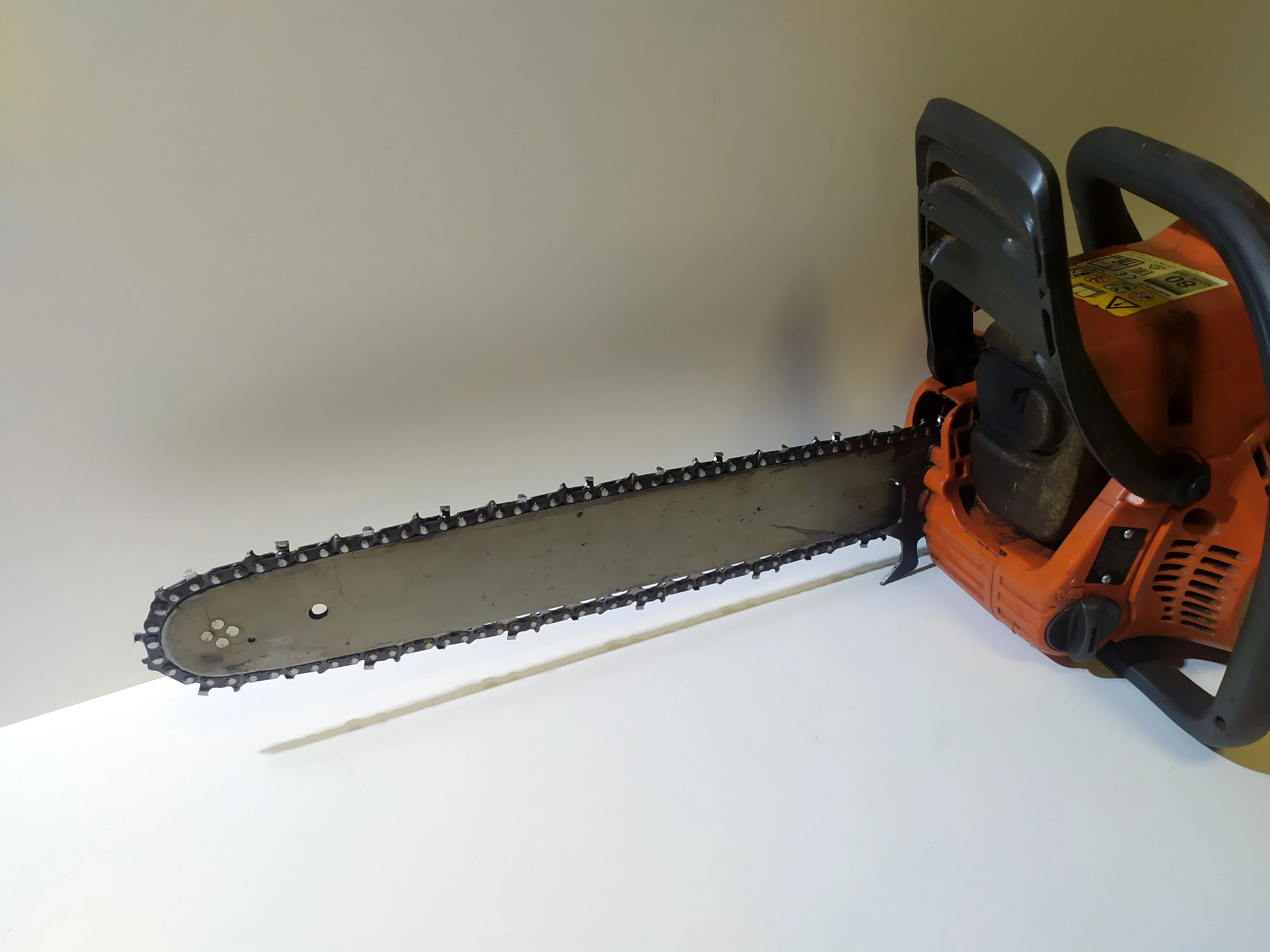 pila-spalinowa-husqvarna-236-marka-husqvarna