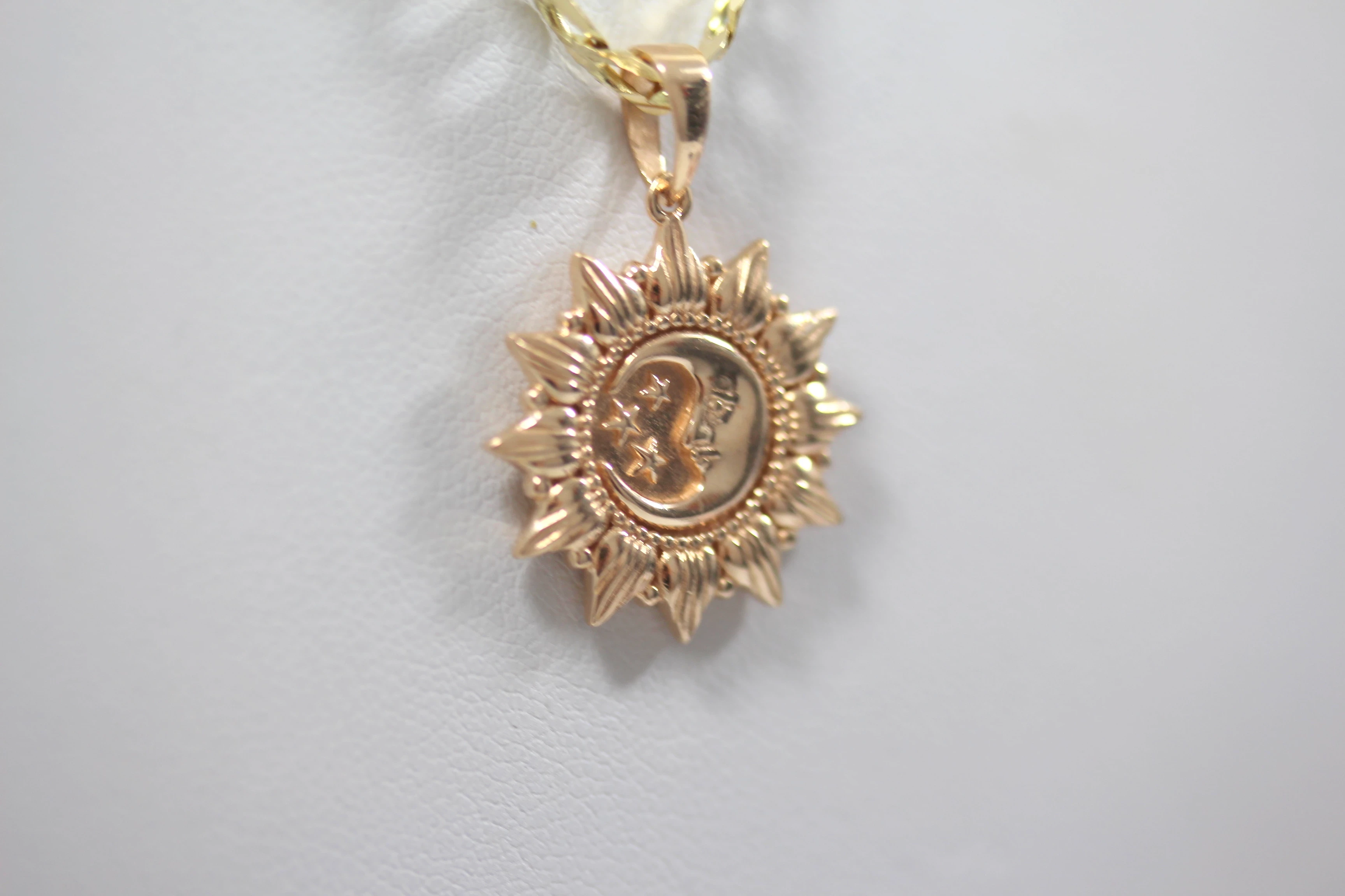 zlota-zawieszka-slonce-585-479g-stan-uzywany