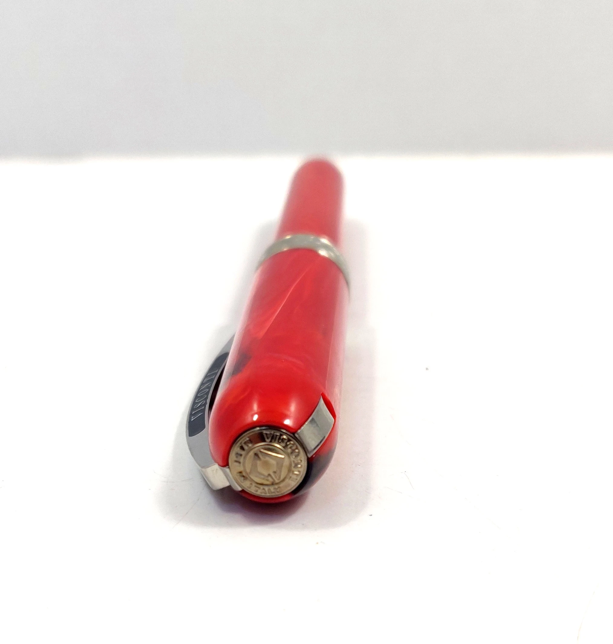 pioro-wieczne-visconti-rembrandt-red-jana-pawla-ii-41a-warszawa